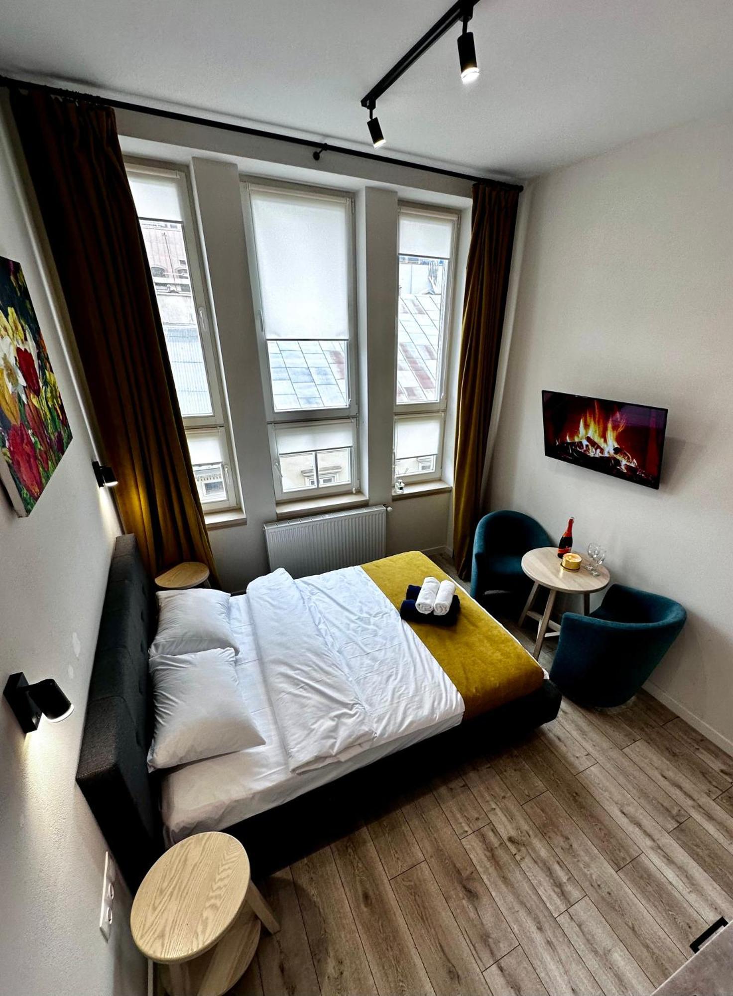 Hotel Gallery 21 Lviv Exterior foto